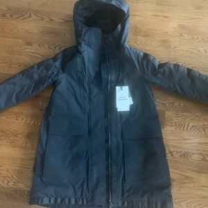 Out in the Element Parka LuLu lemon SZ 2 Inner shell zips out. Two coats in one